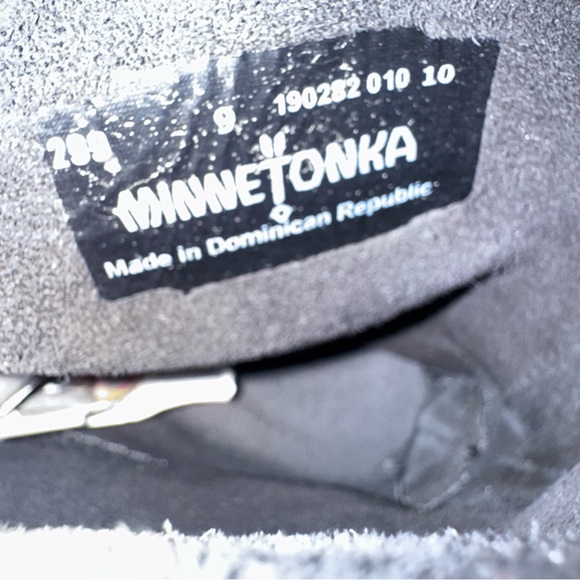 Minnetonka Black Suede Fringe Boots Size 9 - Picture 10 of 14